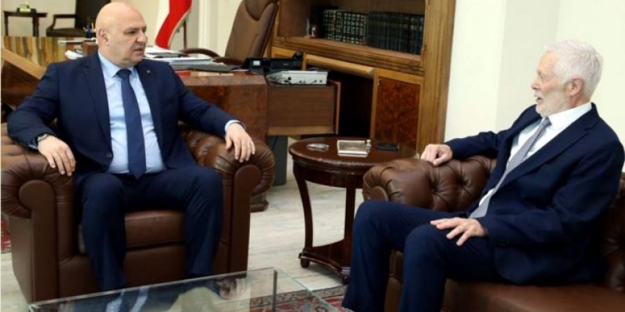 عون اطلع من رامز دمشقية على الاتصالات بشأن السلاح الفلسطيني واستقبل ساويرس: للانتقال إلى الحكومة الرقمية