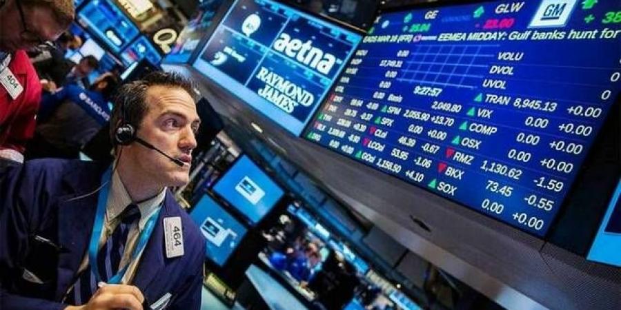 الأسهم الأمريكية تتحول للارتفاع بدعم من شركات الرقائق