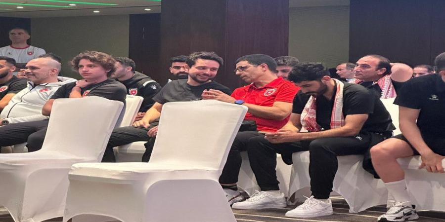 ولي العهد والأميران علي وهاشم يتابعون مباراة العراق وكوريا الجنوبية برفقة نشامى المنتخب