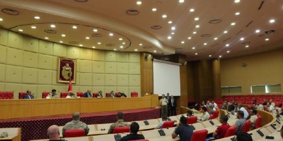توزيع البطاقات البريدية الذكية الخاصة بتنزيل المنح على أبناء مصابي الاعتداءات الإرهابية
