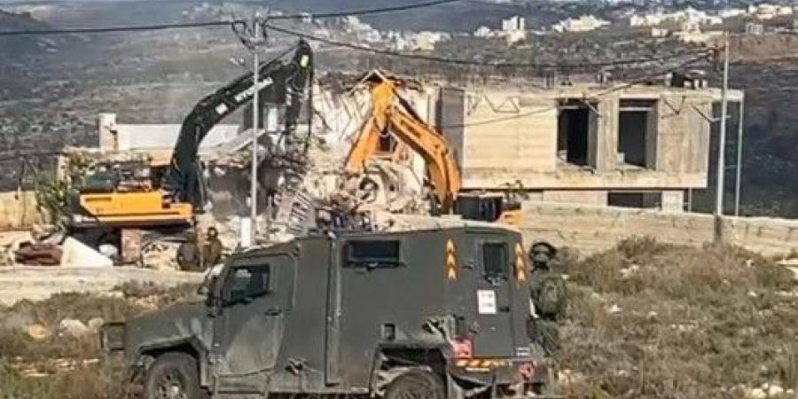 السياسة الصهيونية بهدم منازل الفلسطينيين بالضفة المحتلة تتواصل