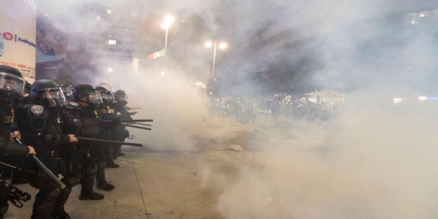 سلطات كاليفورنيا تطلب من المحكمة منع نشر القوات العسكرية في لوس أنجلوس