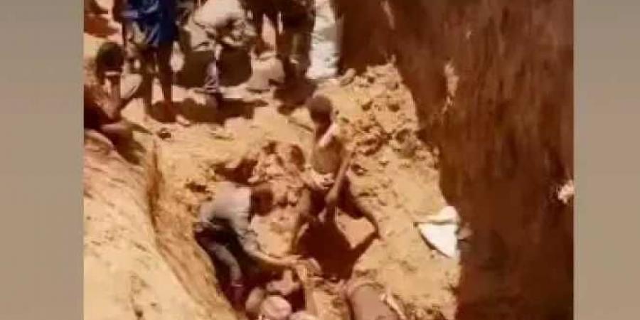 أهالي قرية في حجة يلجؤون لردم منجم ذهب عقب فاجعة ضحيتها سبعة مواطنين
