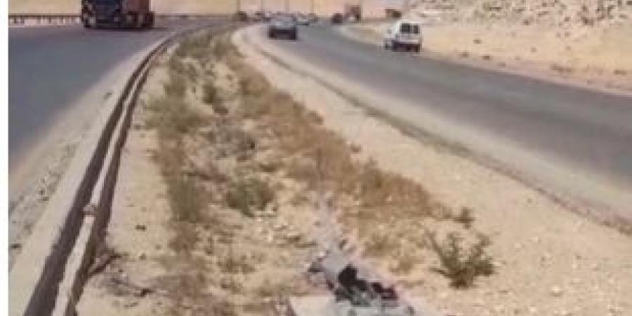 بالفيديو .. مطالبات بمعالجة نقطة مرورية خطرة قرب الجامعة الهاشمية بعد تكرار الحوادث