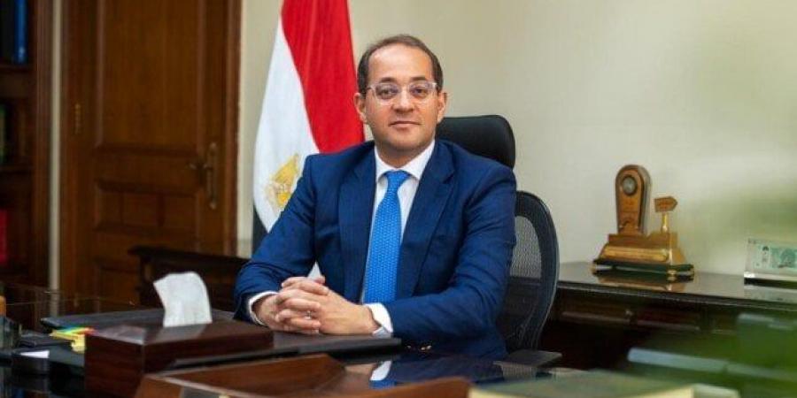 وزير المالية يوجه بتسهيل الإجراءات الجمركية لضيوف الرحمن