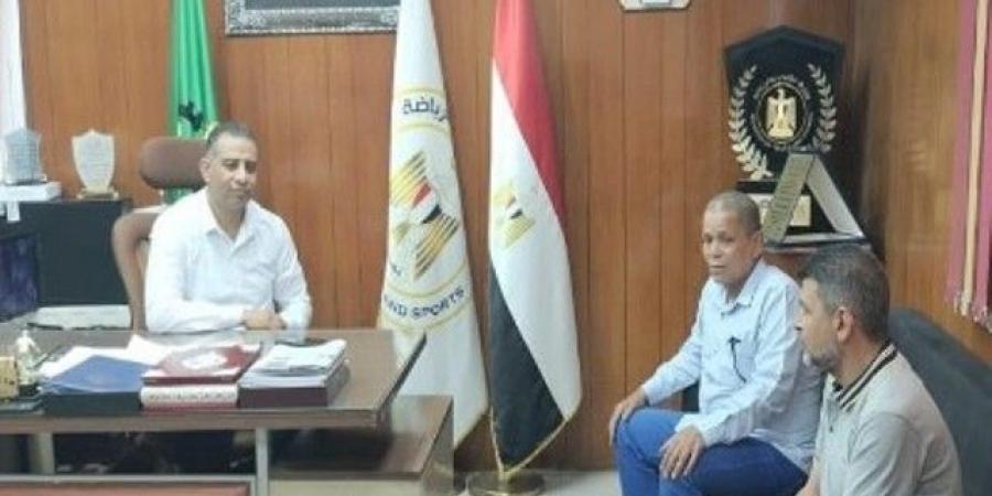 مدير رياضة القليوبية يبحث سبل دعم مركز شباب كفر الشوبك