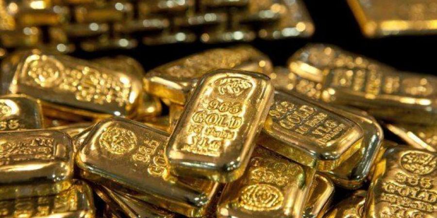 الذهب يتراجع مع صعود الدولار وترقب للمحادثات التجارية بين واشنطن وبكين.. ما التوقعات والتفاصيل؟