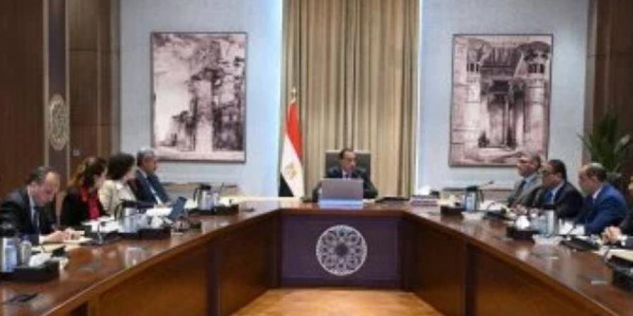 رئيس الوزراء يتابع الموقف التنفيذى لمشروع تطوير منظومة زيارة الأهرامات