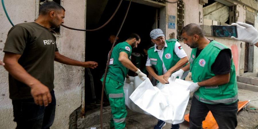 الدفاع المدني في غزة: 42 شهيدا على الأقل بغارات إسرائيلية منذ فجر الأربعاء