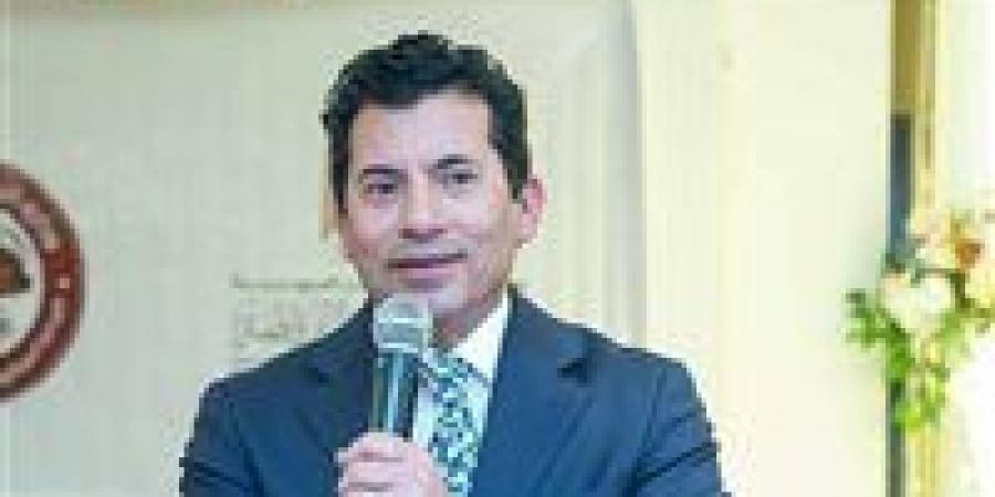 أشرف صبحي وزير الرياضة: كل الدعم لبعثة النادي الاهلي.. والتواصل مستمر مع السفارة المصرية بأمريكا للاطمئنان على كافة المتطلبات