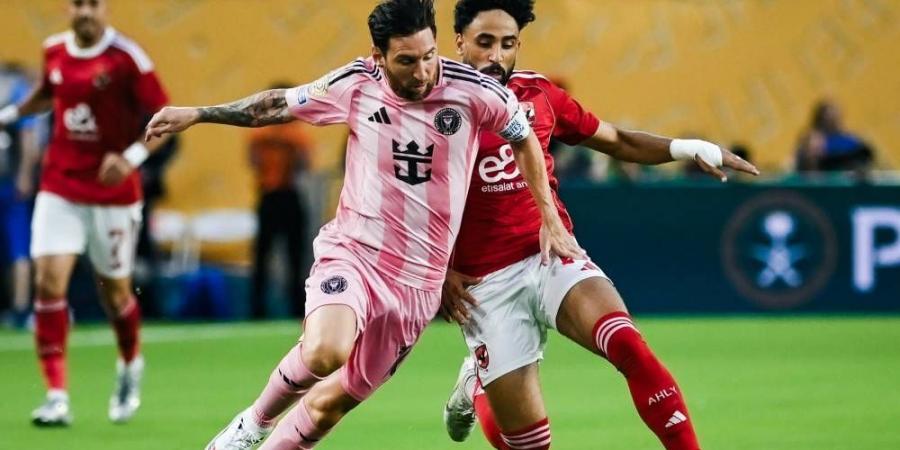 الأهلي يحفّز لاعبيه بمكافآت استثنائية قبل مواجهتي بالميراس وبورتو