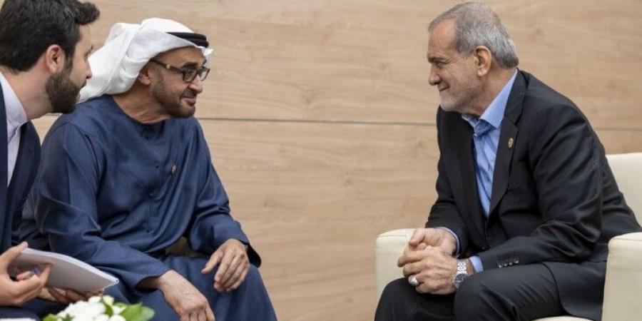 رئيس الإمارات: نواصل الاتصالات والمشاورات المكثفة مع المعنيين لتهدئة الأوضاع وخفض التصعيد
