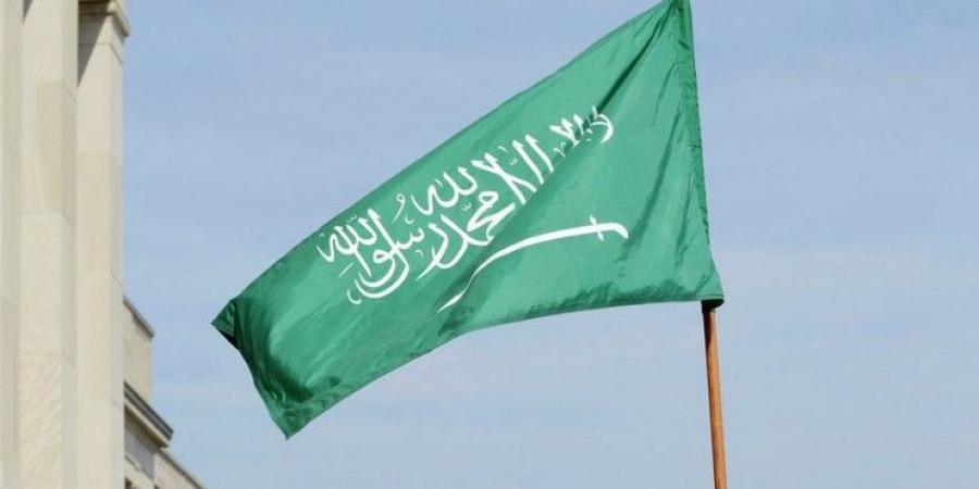 صحيفة الرياض: السعودية ترى أن مستقبل المنطقة لا يُبنى على ركام الصراعات