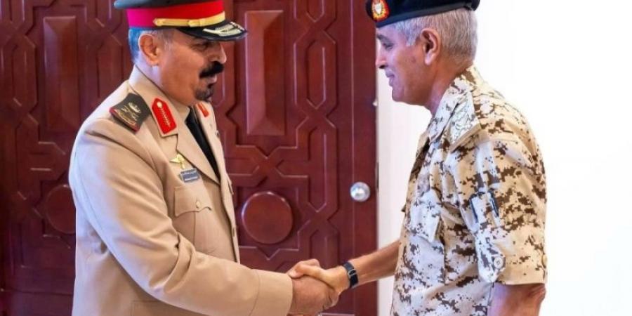 أمين التحالف الإسلامي يبحث مع رئيس هيئة الأركان البحريني سبل تعزيز التعاون في محاربة الإرهاب