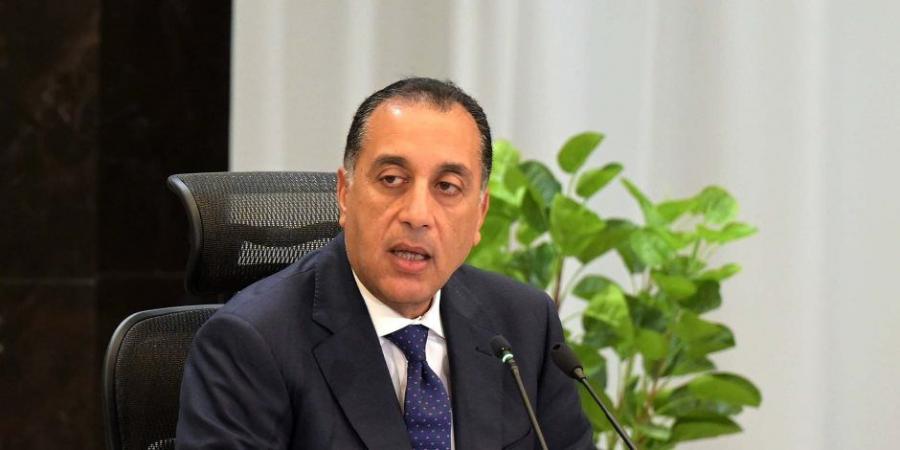 الحكومة توافق على 10 قرارات خلال اجتماعها الأسبوعي.. تعرف عليهم