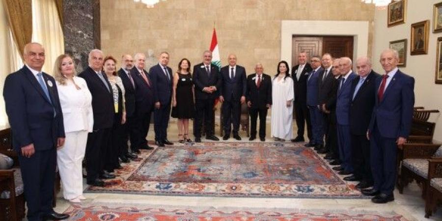 الرئيس عون استقبل وفد جمعية اندية الليونز الدولية منطقة 351: كل من يتمتع بمركز مسؤولية عليه ان يخدم الناس