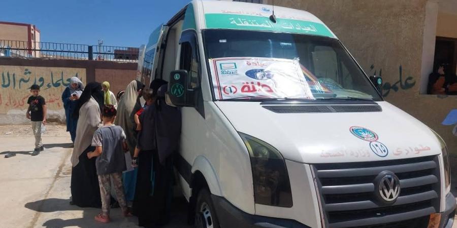 علاج ١٤٦٦ مواطنا بالمجان في قافلة طبية بدمياط 