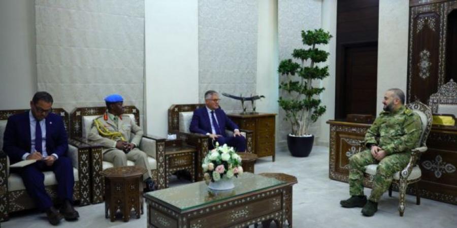 وزير الدفاع يلتقي وكيل الأمين العام لإدارة عمليات السلام في الأمم المتحدة والوفد المرافق بدمشق