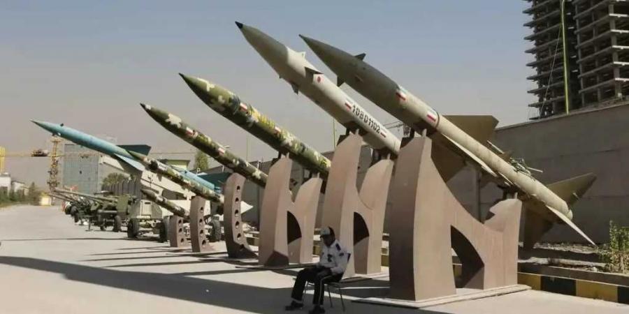 إيران تكشف عن أول ”قاعدة أمريكية” ستضربها وتتوعدها بـ”عمليات مفاجئة”