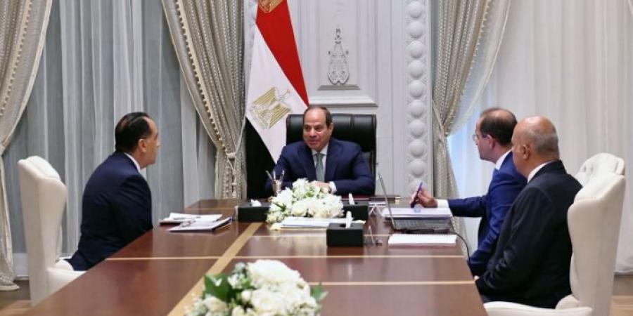 في ظل التصعيد الإقليمي.. الرئيس السيسي يوجه باتخاذ احتياطات مالية وسلعية لضمان الاستقرار الاقتصادي
