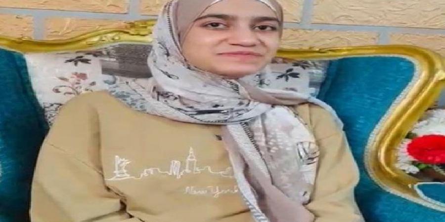 حلمي أكون دكتورة.. «منه سمير» الثانية على إعدادية الشرقية: فضل ربنا ورضا والدي