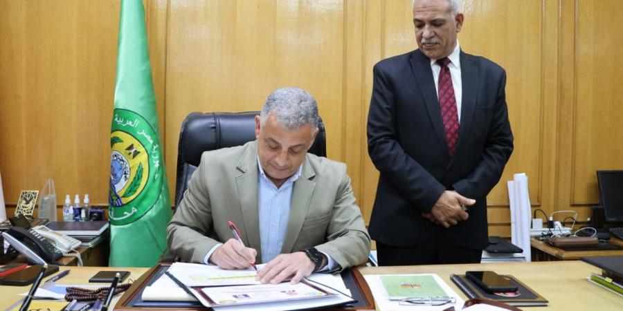 محافظ الإسماعيلية يعتمد نتيجة الشهادة الإعدادية بنسبة نجاح 85%