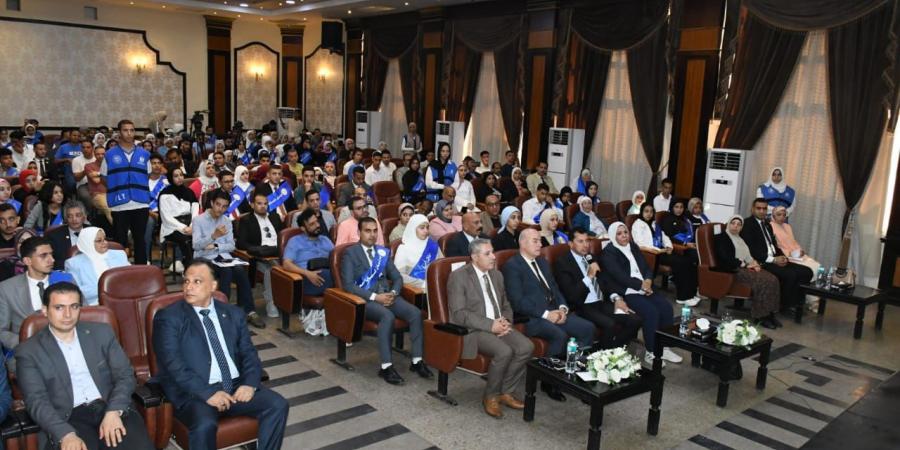 أشرف صبحي ومساعد وزير الخارجية يشهدان لقاء حواري مع الشباب 