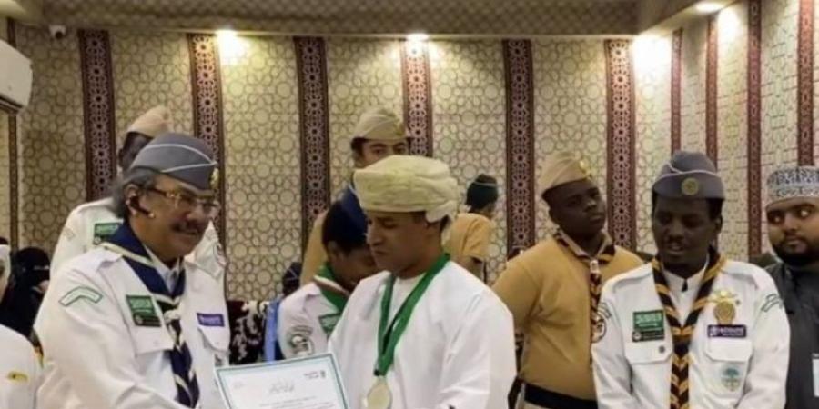 أكاديمية الإبداع العماني في زيارة لمراكز أحياء مكة