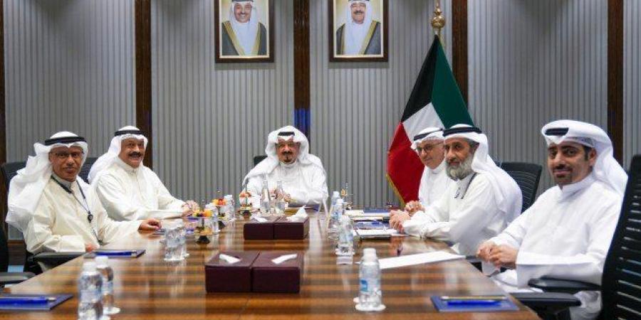 رئيس مجلس الوزراء الكويتي يترأس اجتماعا لبحث آخر تطورات الموقف التنفيذي للمشاريع المستقبلية