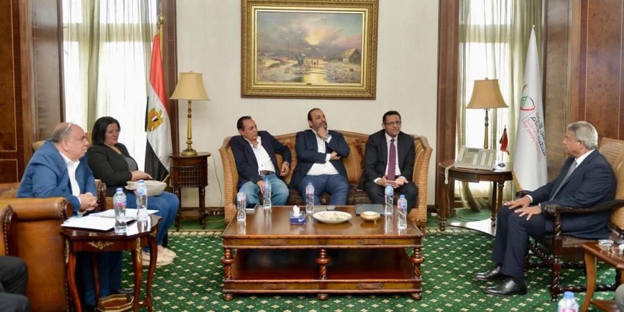 رئيس الأعلى للإعلام يستقبل وفد نقابة الصحفيين