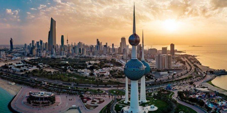 طقس الكويت.. شديد الحرارة والرياح مثيرة للغبار نهاراً حار ليلاً والعظمى 47 درجة
