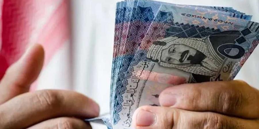 سعر الريال السعودي أمام الجنيه المصري يرتفع طفيفًا في بداية تعاملات الاثنين 23-6-2025