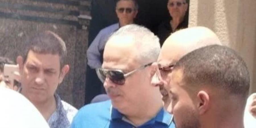 وصول جثمان محمد عبد المنعم لمسجد عمر مكرم استعدادا لتشييع جنازته