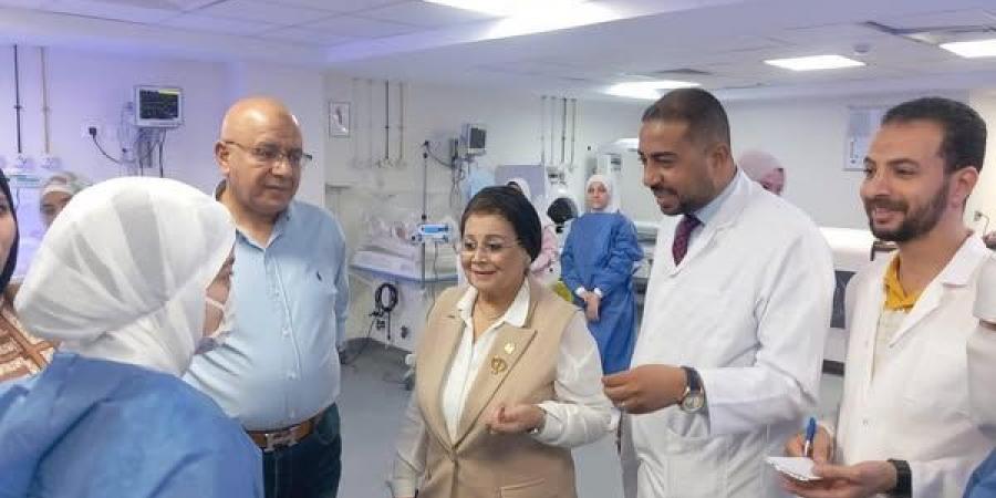 نائب وزير الصحة تتفقد المنشآت الصحية في قنا ضمن زيارة ميدانية