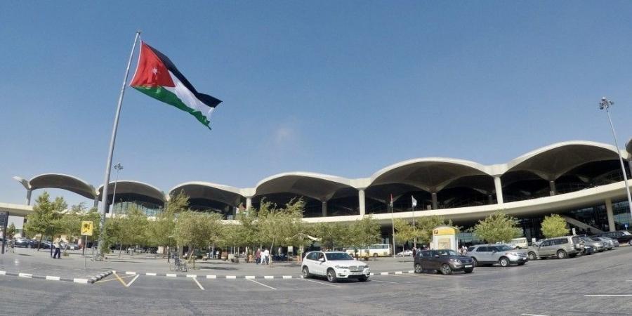 متابعة مستجدات مشاريع توسعة وتطوير مطار الملكة علياء