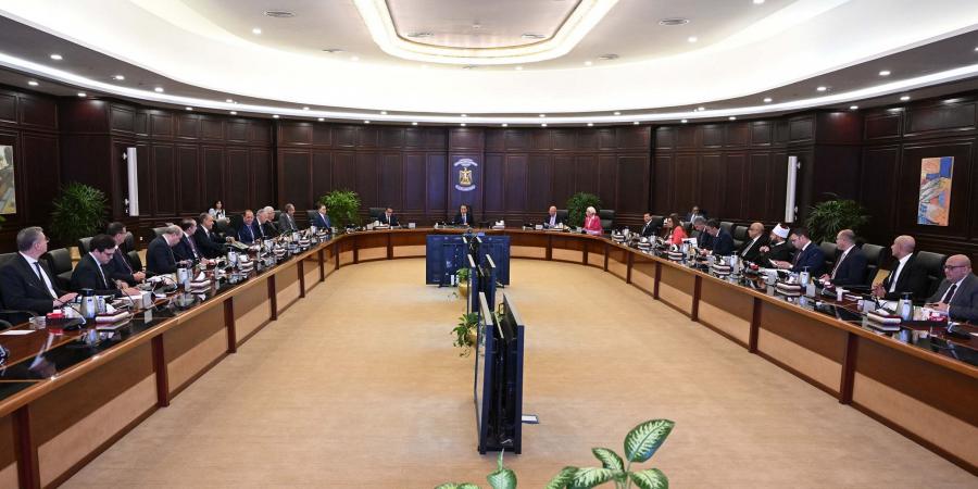 مجلس الوزراءيوافق على مشروع قرار ترقية العاملين بالجهاز الإداري للدولة