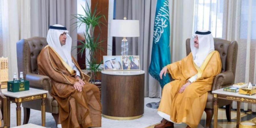 أمير الشرقية يستقبل وزير البلديات والإسكان
