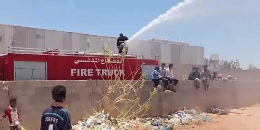 حريق هائل يلتهم مركزًا تجاريًا في حضرموت .. وخسائر تفوق 20 مليون ريال