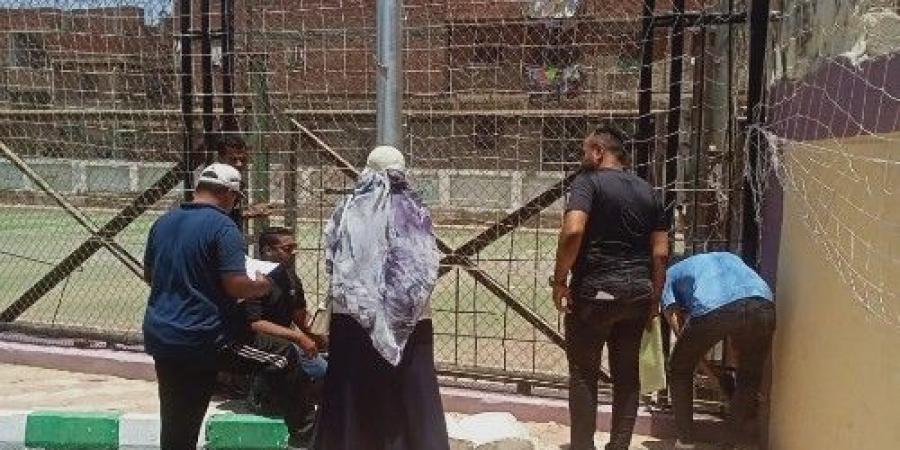 إنشاء ملعب سباعي بمركز شباب قرنفيل بالقليوبية