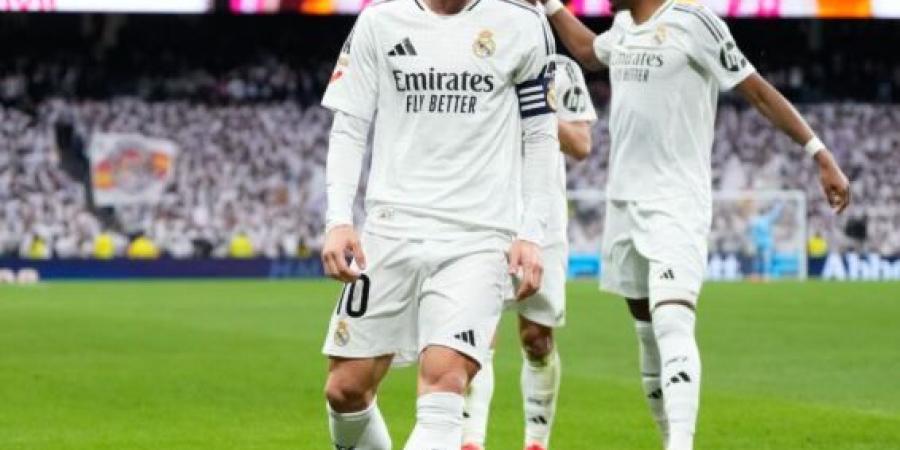 لوكا مودريتس بقميص الميلان فى الموسم الجديد