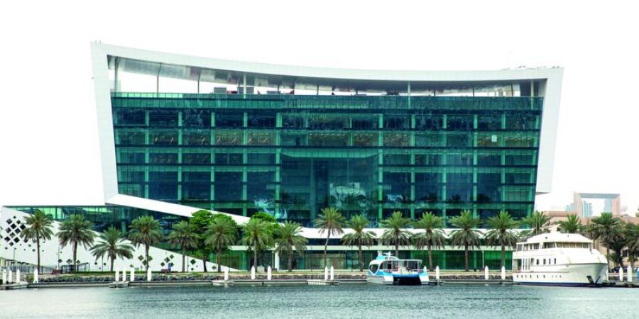 إدانة 21 متهماً بـ 25.2 مليون درهم لتورطهم في «استغلال غير مشروع لتأشيرات الإقامة»   