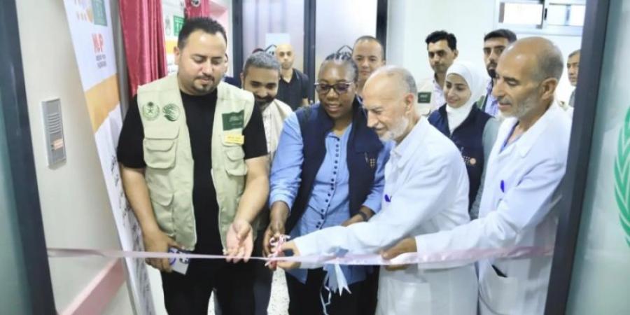 مركز الملك سلمان للإغاثة يدشّن عيادة النساء والولادة بمستشفى جمعية أصدقاء المريض في قطاع غزة