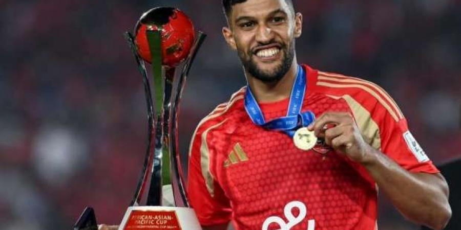 شوبير يكشف عن رحيل «رباعي» الأهلي نهائيا.. ومصير الشحات وأفشة