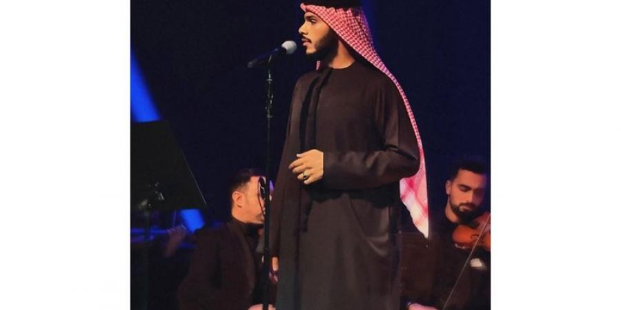 ماجد ناصر.. صوت إماراتي وصل إلى «الأوركسترا» ويحلم بهوليوود بـ «الغترة والعقال»
