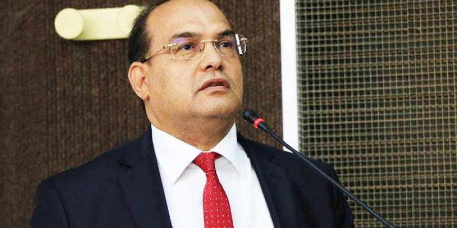 مع رفض رفع تحجير السفر عنه...إحالة شوقي الطبيب على دائرة الفساد المالي