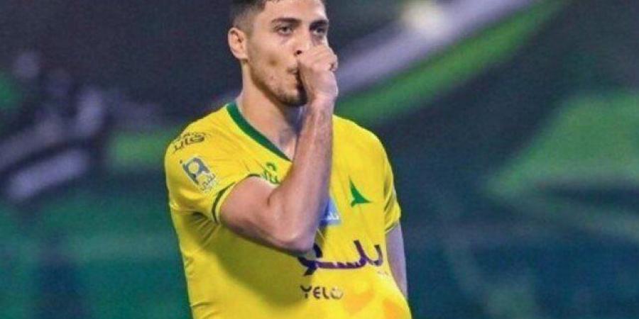 «سجِل متواضع».. أرقام محمد شريف مع الخليج السعودي بعد عودته للأهلي