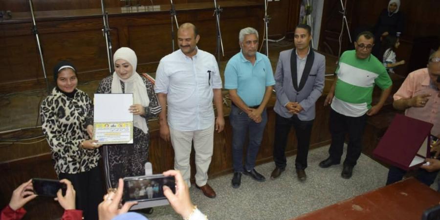 جهاز مدينة المنيا الجديدة يكرم قيادات مديرية الشباب